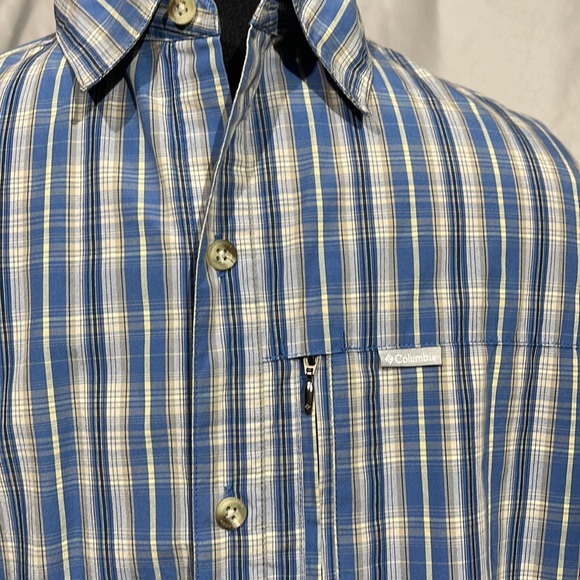 Columbia Button Up - Picture 2 of 3
